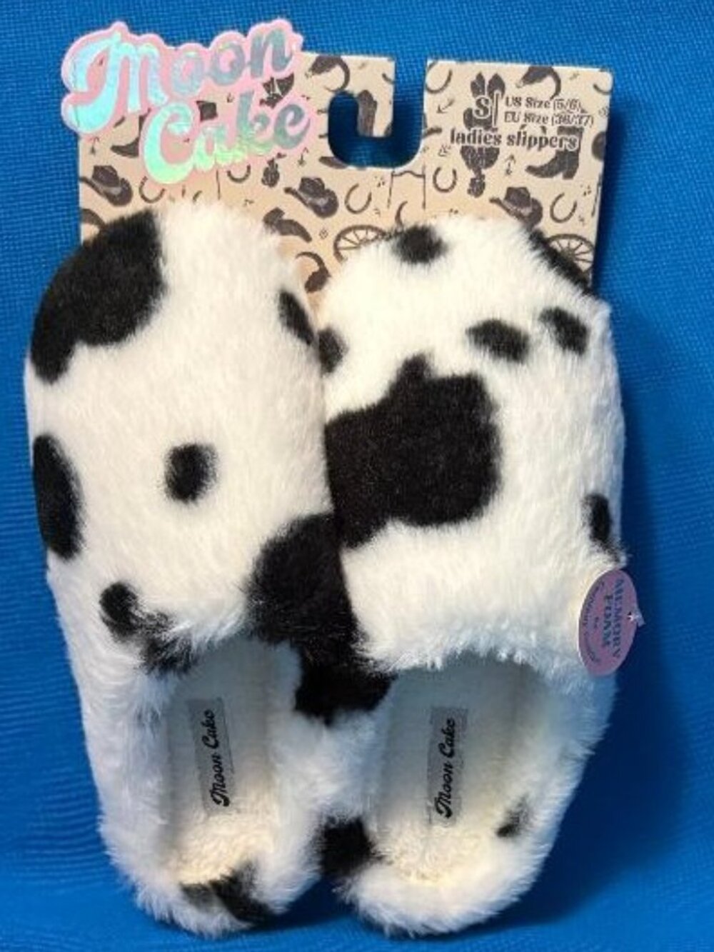 NEW NWT MEMORY FOAM POLKA DOT COW FURRY SLIPPERS SIZE S / SMALL 5 - 6 MOON CAKE